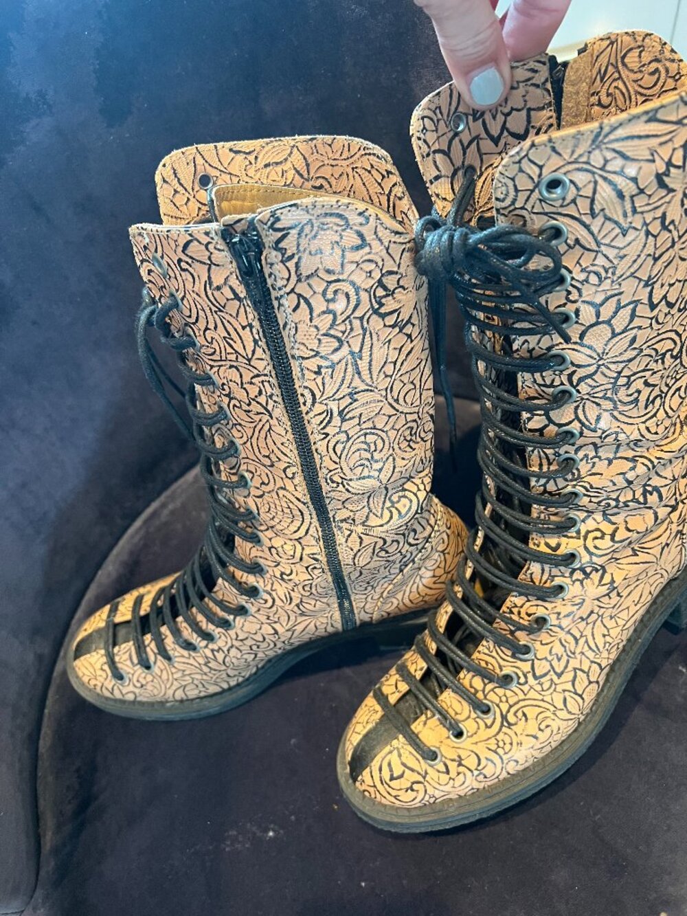John Fluevog Embossed Floral Lace-Up Combat Boots Tan Black Size 9.5